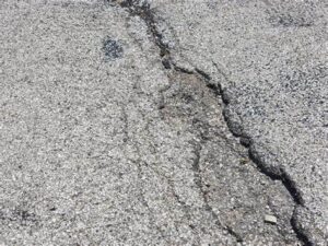 5 Tips To Fill Minor Cracks In Asphalt In San Diego