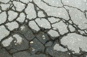 5 Reasons That You Immediately Need To Fill Cracks In Asphalt In San Diego